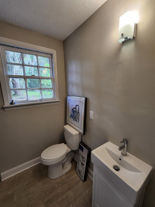 Foto principal - 1177 Mohawk St