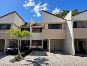 Building Photo - 1617 Cypress Pointe Dr