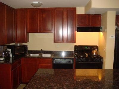 Building Photo - 2321 E 70th Pl