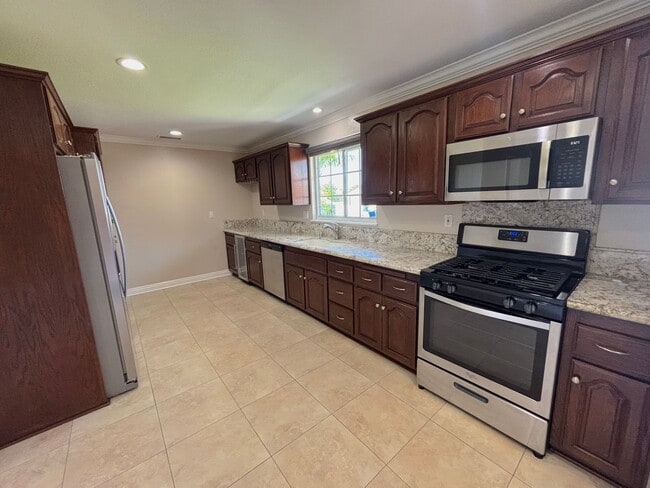 Foto del edificio - Beautiful Buena Park 4 Bedroom home with all kinds of upgrades!!