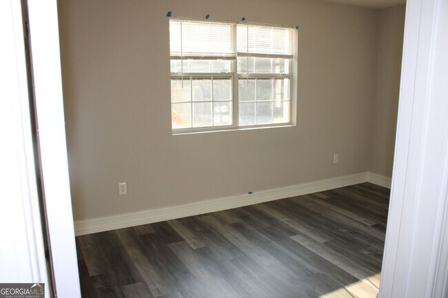 Foto del edificio - 884 Neal St NW