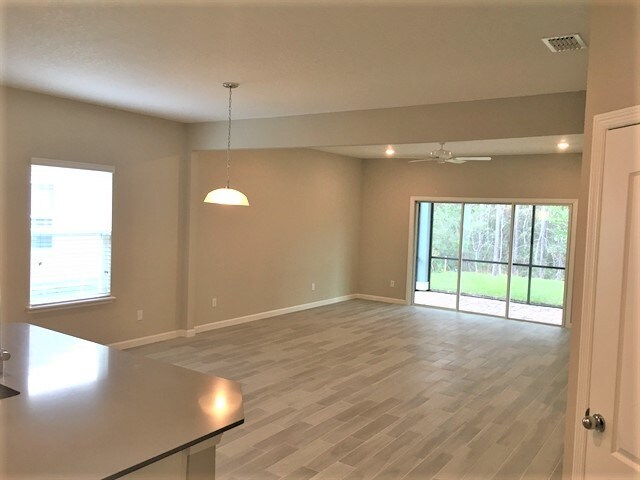 Building Photo - 15779 Douglas Lake Drive