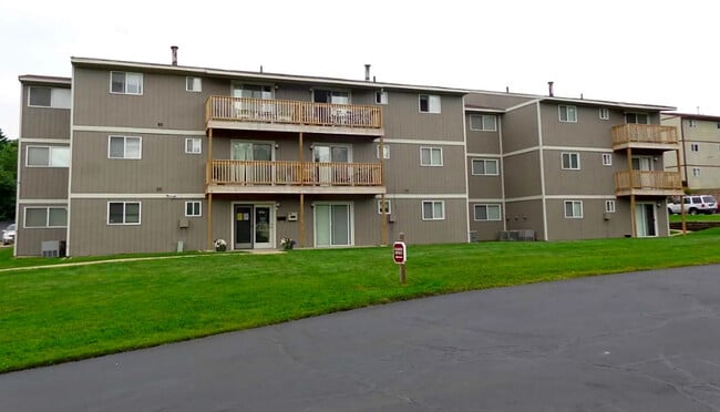 Building Photo - West Wind Apartments