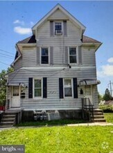 Building Photo - 921 Woodland Ave