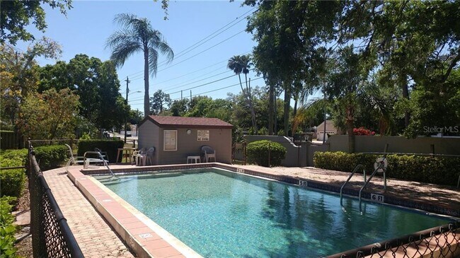 Building Photo - 2840 W Rainbow Cir