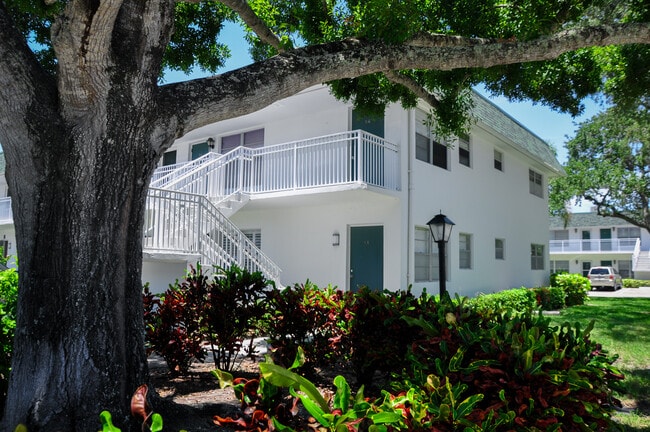 Foto del edificio - 2800 Indian River Blvd