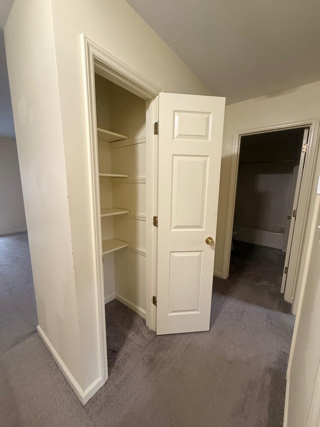 Building Photo - 3020 R and L Smith Dr