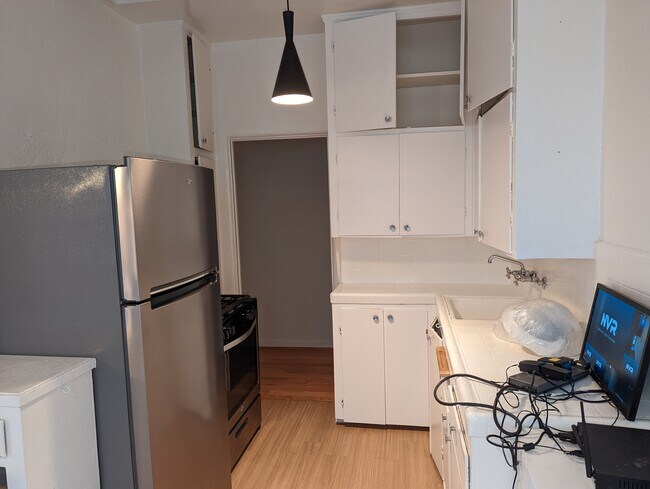 Building Photo - 6611 Orange St