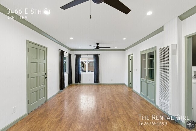 Foto del edificio - 3466 E 8th St