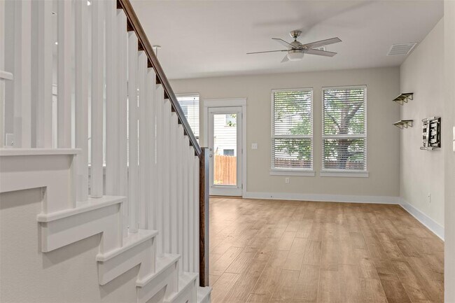 Building Photo - 13501 Metric Blvd