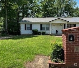 Building Photo - 1079 Woodland Dr