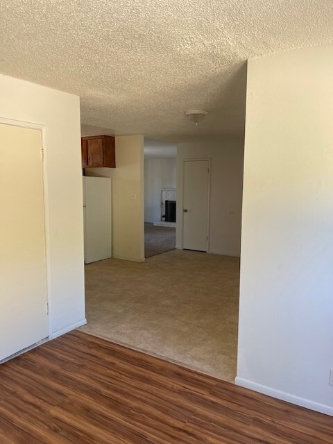 Foto del edificio - 534 Highland Dr