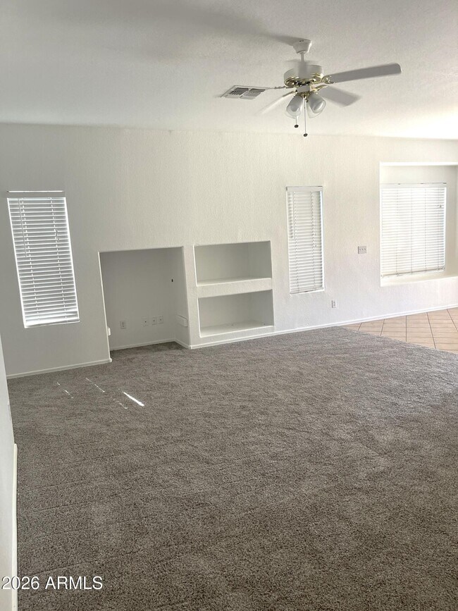 Foto del edificio - 30332 N Desert Willow Blvd