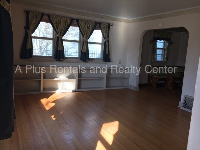 Foto del edificio - 1408 S Grange Ave