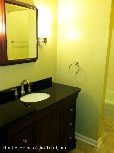 Building Photo - 5307 Courtfield Dr