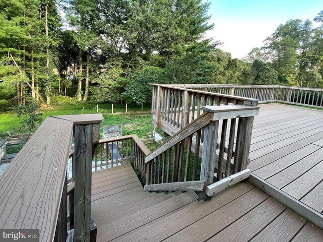 Building Photo - 1115 Riva Ridge Dr