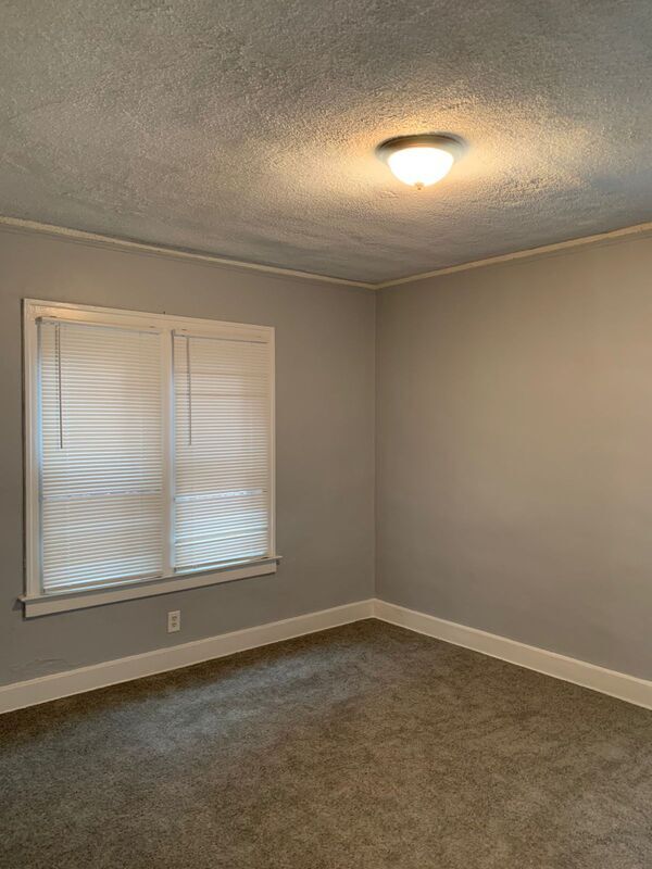 Building Photo - 2660 Glendale Ave