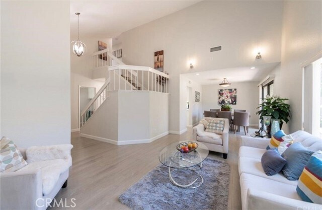 Building Photo - 25 Silkberry