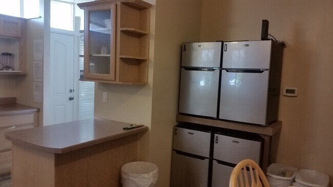Foto del edificio - 797 N Fairfield Rd
