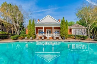 Building Photo - Veranda Knolls