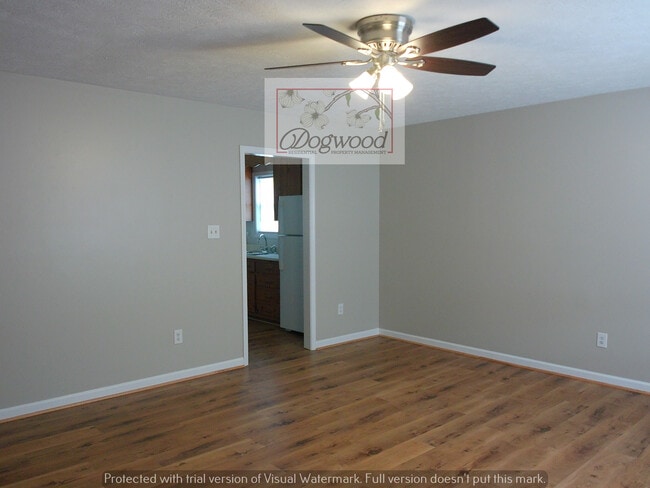 Building Photo - 212 N Kalmia Ave