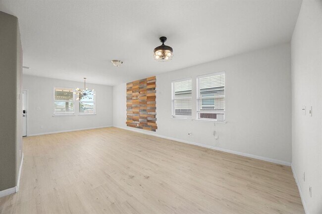 Foto del edificio - 305 Earl Keen St