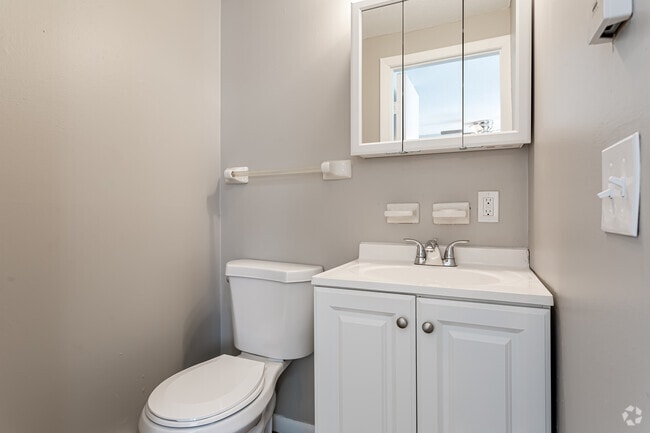 Baño - Townhouse Court Apartments