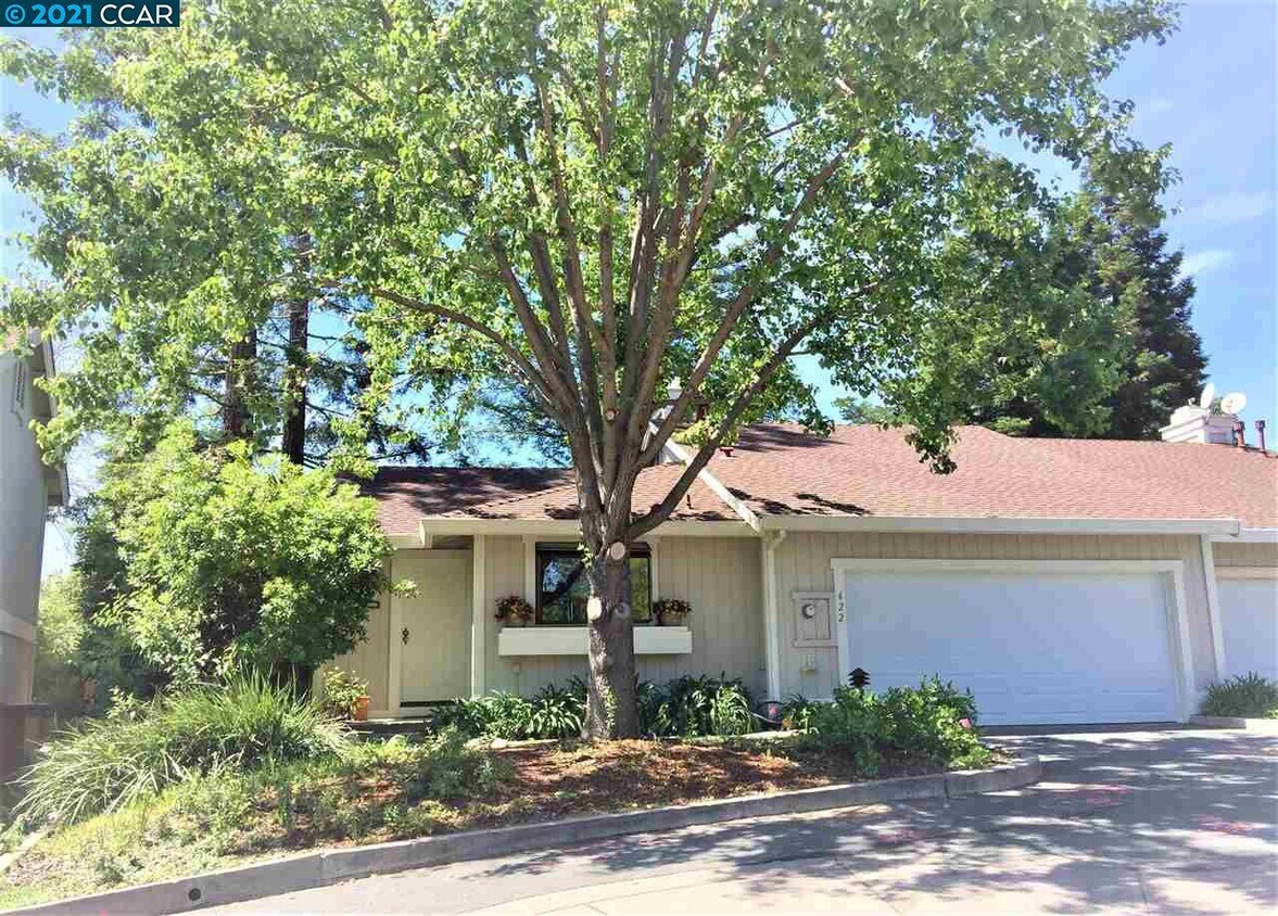 Primary Photo - 622 Ahwahnee Ct