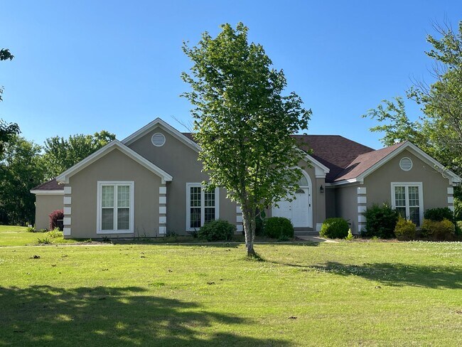 Building Photo - 581 Oak Ridge Dr