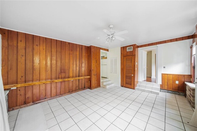 Foto del edificio - 708 Grove St N