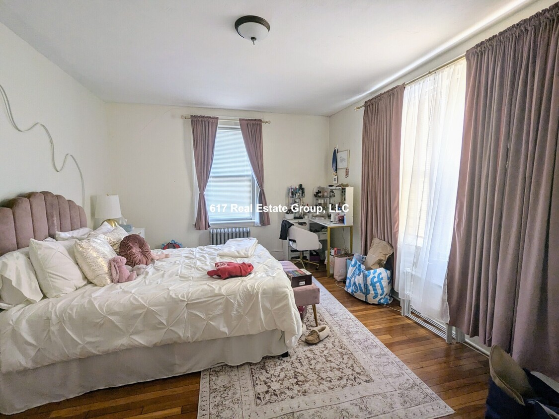 Primary Photo - 237 Freeman St