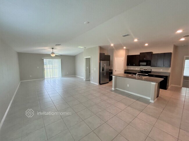 Building Photo - 1542 Flower Dust Dr