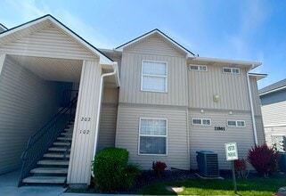 Building Photo - 11861 Cloverbrook Ln