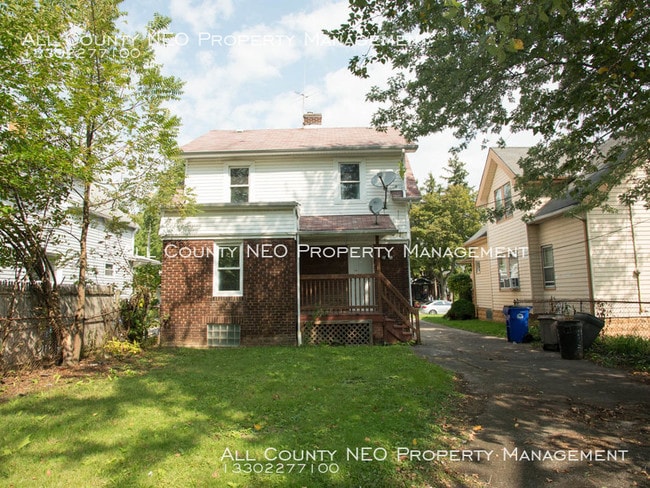 Building Photo - 3bed 1bath w/one month's free rent