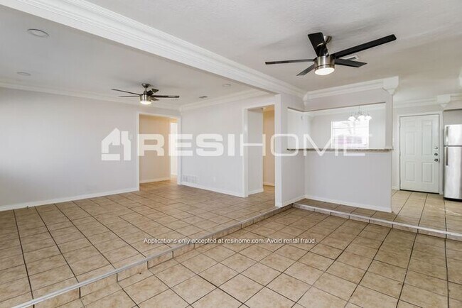 Building Photo - 1704 Continental Drive