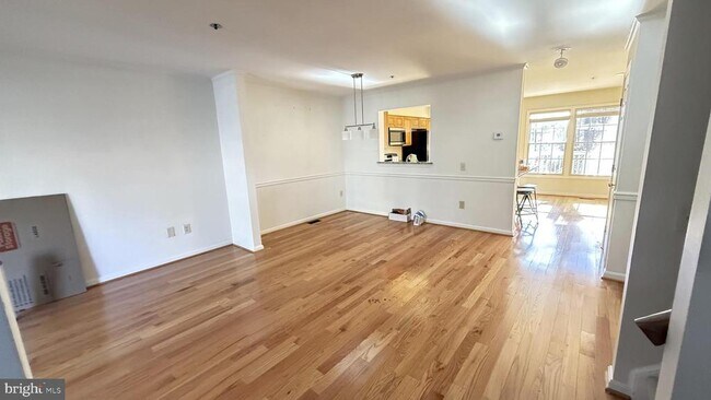 Foto del edificio - 7645 Elioak Terrace