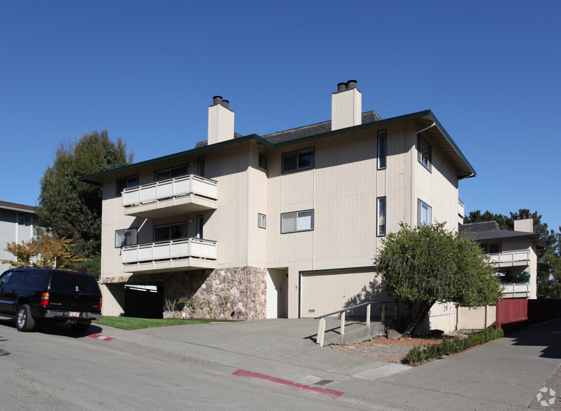 20 Lower Via Casitas, Greenbrae, CA 94904 Apartments in Greenbrae, CA