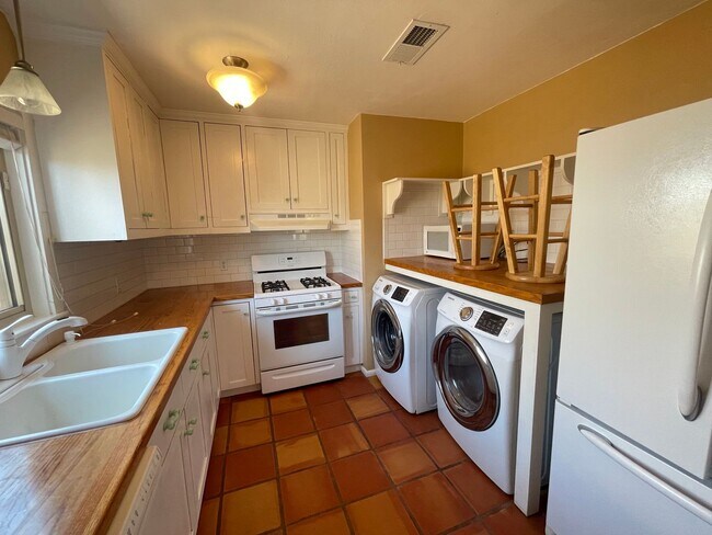 Building Photo - Quality Home in the Northwest!
