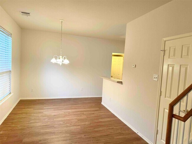 Foto del edificio - 1481 E Old Settlers Blvd