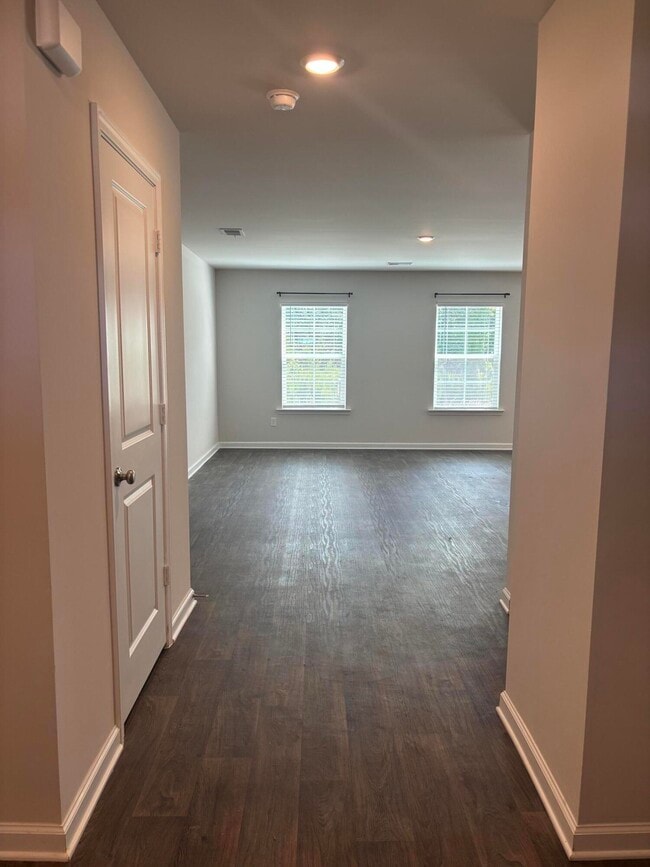 Building Photo - 1848 Lacebark Dr