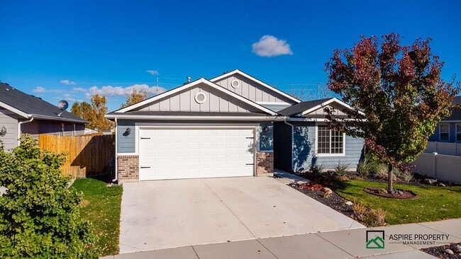 Building Photo - 4 Bed 2 Bath home for rent