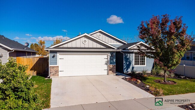 Foto del edificio - 4 Bed 2 Bath home for rent