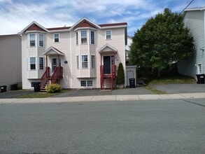 Building Photo - 23 Picea Ln
