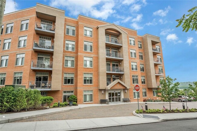 Foto del edificio - 40 Jackson Ave
