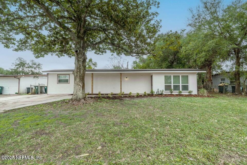 Foto principal - 10856 Hawaii Dr S
