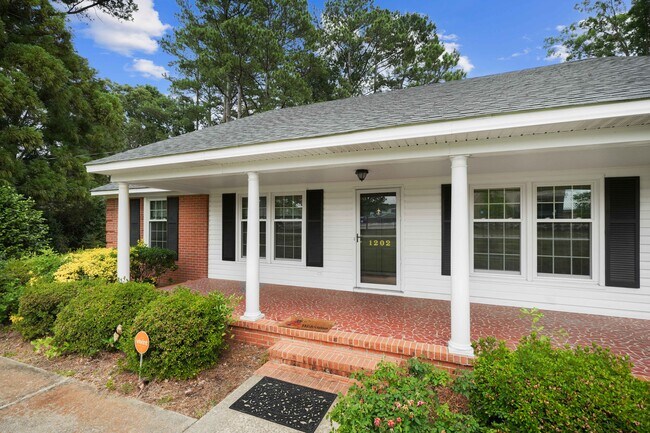 Building Photo - 1202 Patetown Rd