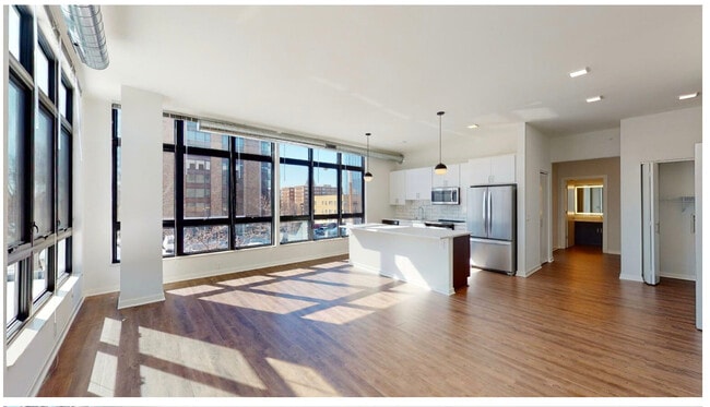 Building Photo - Vantage on the Park