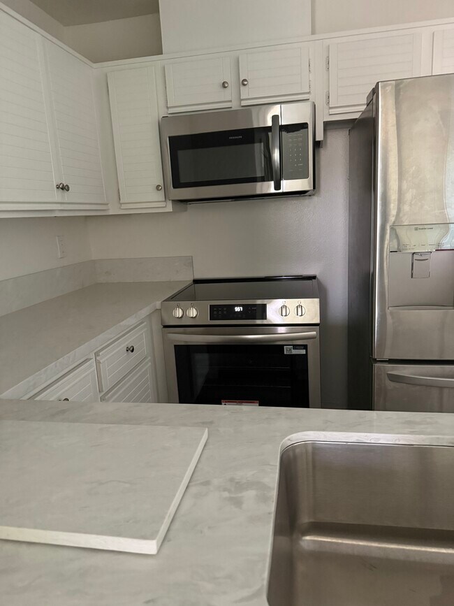 Foto del edificio - 13115 Glen Ct