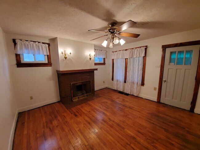 Building Photo - 1137 Oakleaf Dr
