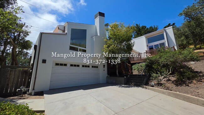 Foto del edificio - Fully Renovated 3BR/2.5BA at the End of a Quiet Monterey Cul-de-Sac